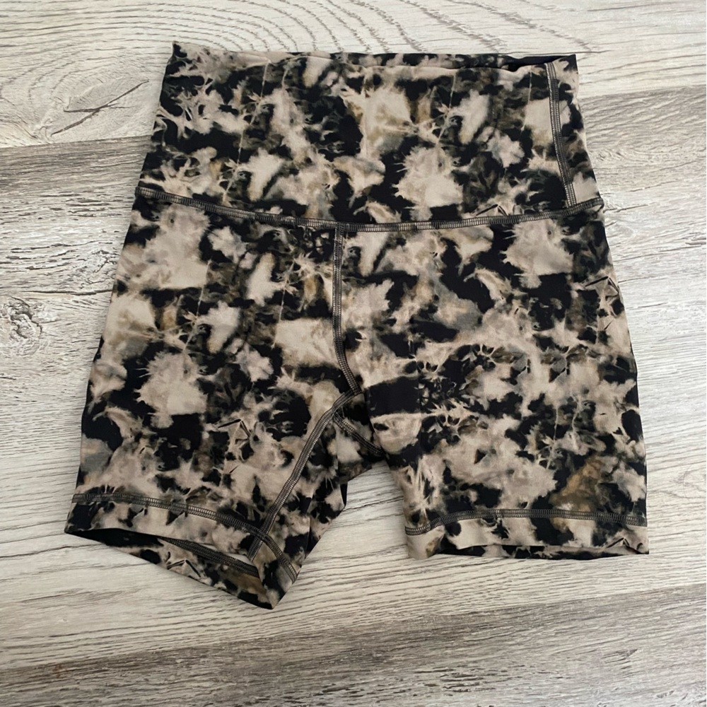 Wunder Train shorts 6 inch